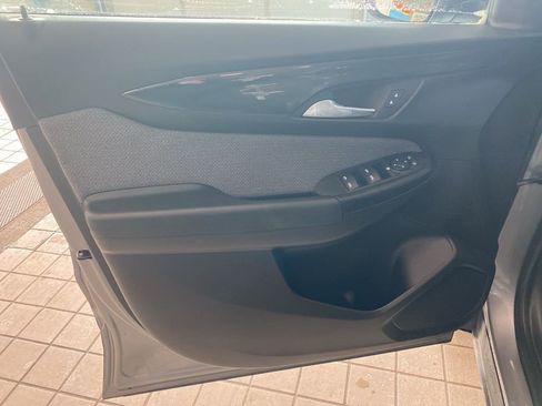 Used 2025 Chevrolet TrailBlazer LT image 9