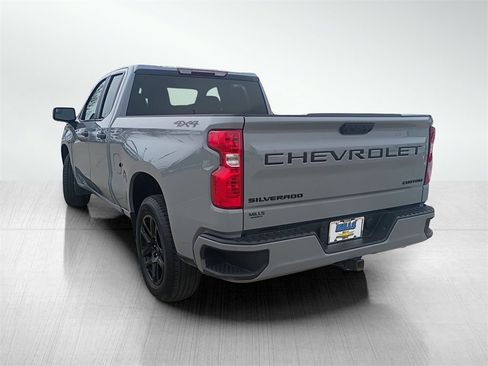 Used 2024 Chevrolet Silverado 1500 Custom w/ Dark Appearance Package image 7