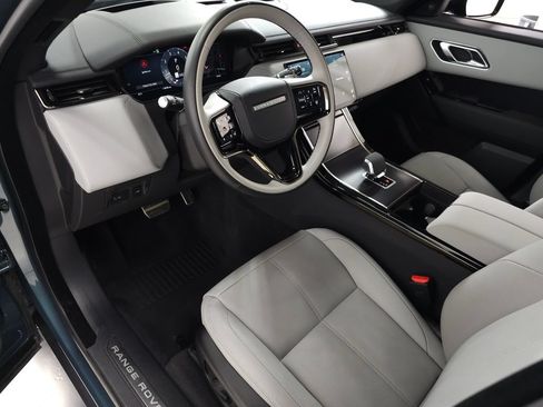 Certified 2026 Land Rover Range Rover Velar Dynamic SE AWD/4WD image 17