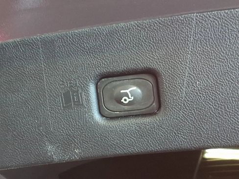 Used 2022 Lincoln Nautilus Reserve AWD/4WD image 7