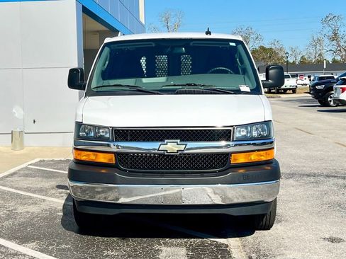 Used 2024 Chevrolet Express 2500 w/ Driver Convenience Package image 10