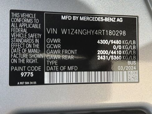 Used 2024 Mercedes-Benz Sprinter 2500 image 25