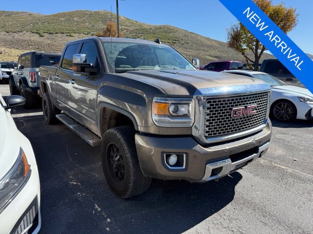Used 2015 GMC Sierra 3500 Denali w/ Duramax Plus Package AWD/4WD image 3