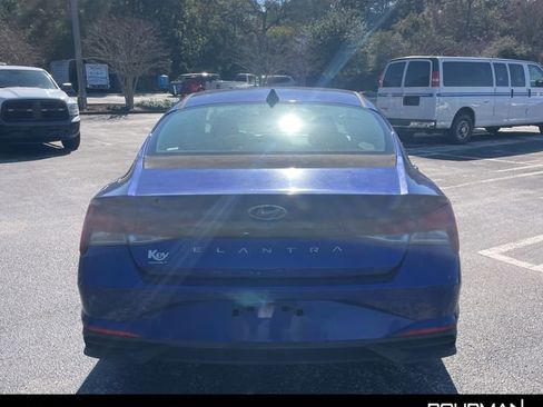 Used 2021 Hyundai Elantra SEL image 4