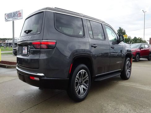 Certified 2025 Jeep Wagoneer Series II AWD/4WD image 5
