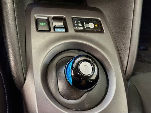 Used 2025 Nissan Leaf S FWD image 24