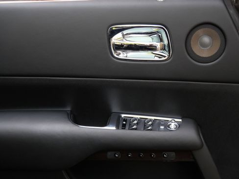 Certified 2015 Rolls-Royce Wraith RWD image 11