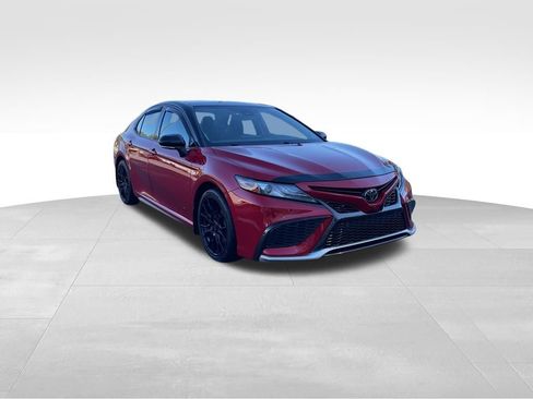 Used 2023 Toyota Camry XSE image 4