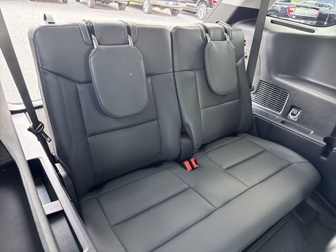 New 2026 Ford Explorer Active w/ Active Comfort Package RWD image 17