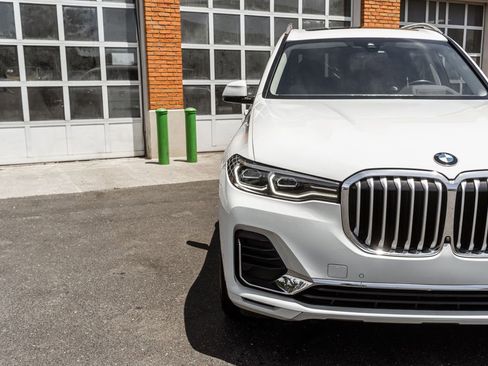 Used 2022 BMW X7 xDrive40i w/ Executive Package AWD/4WD image 42