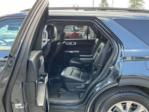 Used 2023 Ford Explorer XLT w/ Equipment Group 202A AWD/4WD image 57