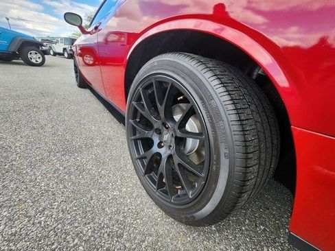 Used 2015 Dodge Challenger R/T Plus RWD image 25