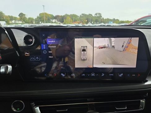 New 2026 Chevrolet Traverse LT w/ Sun and Wheel Package image 31