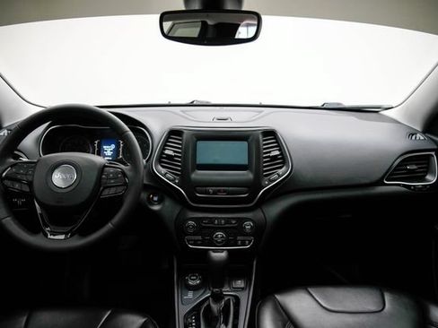 Used 2020 Jeep Cherokee Latitude Plus AWD/4WD image 15