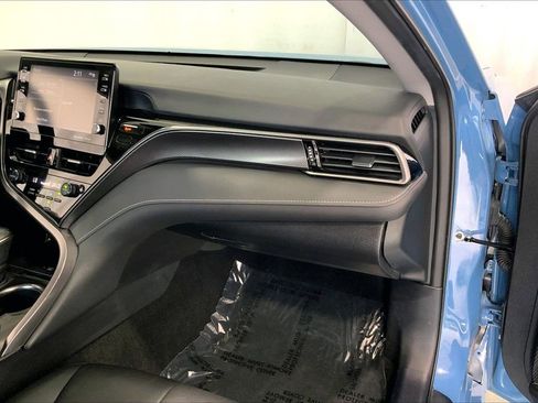 Used 2024 Toyota Camry XSE FWD image 16