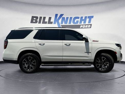 Used 2022 Chevrolet Tahoe Z71 w/ Luxury Package AWD/4WD image 6