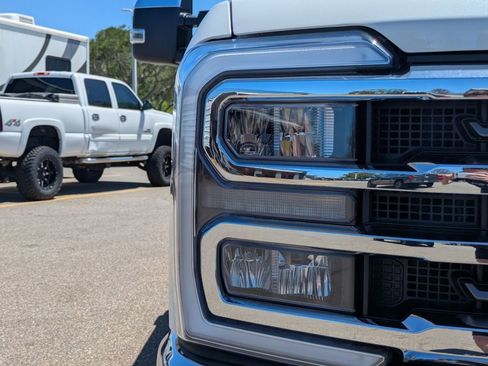New 2026 Ford F250 King Ranch w/ Chrome Package AWD/4WD image 11