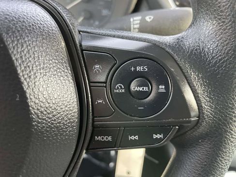 Used 2024 Toyota Corolla LE image 30