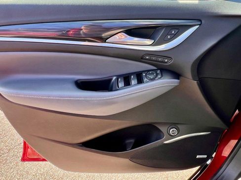 Used 2021 Buick Enclave Premium w/ Sun and Sites Package image 27