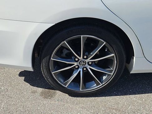 Used 2015 Toyota Camry XSE image 5