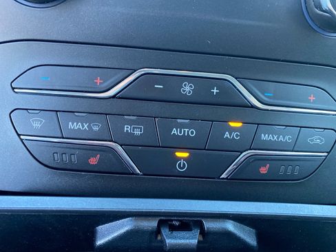 Used 2019 Ford Edge SEL w/ Equipment Group 201A AWD/4WD image 17