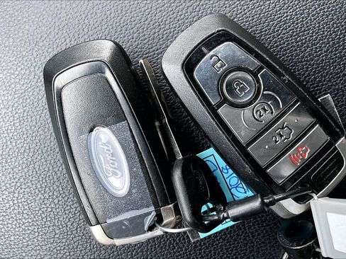 Used 2018 Ford Explorer Limited image 14