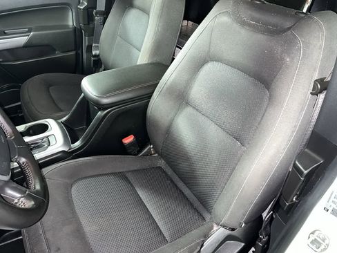 Used 2022 Chevrolet Colorado LT w/ Fleet Safety Package image 15