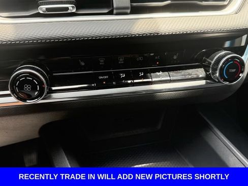 Used 2025 Chevrolet Equinox LT w/ Safety and Technology Package FWD image 27