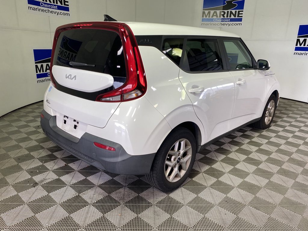 Used 2022 Kia Soul LX w/ Technology Package FWD image 16