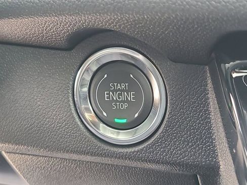 New 2026 Chevrolet Traverse LT image 32