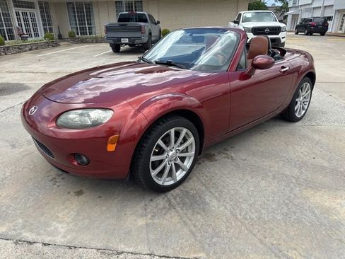 Used 2008 MAZDA MX-5 Miata Grand Touring w/ Premium Pkg RWD image 11