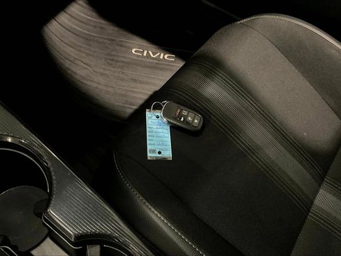 Used 2025 Honda Civic Sport image 33