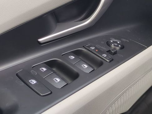 New 2026 Hyundai Elantra Limited FWD image 30