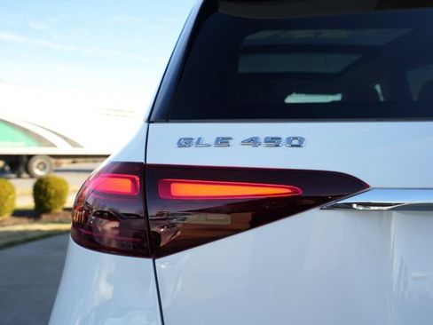 Certified 2026 Mercedes-Benz GLE 450 4MATIC image 16