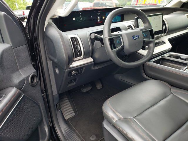 Used 2025 Ford Expedition Max Active AWD/4WD image 10