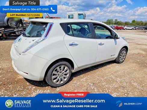 Used 2015 Nissan Leaf S w/ Charge Package FWD image 4