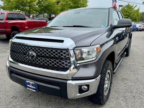 Used 2018 Toyota Tundra SR5 AWD/4WD image 1