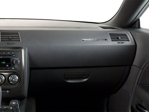 Used 2012 Dodge Challenger SXT RWD image 20
