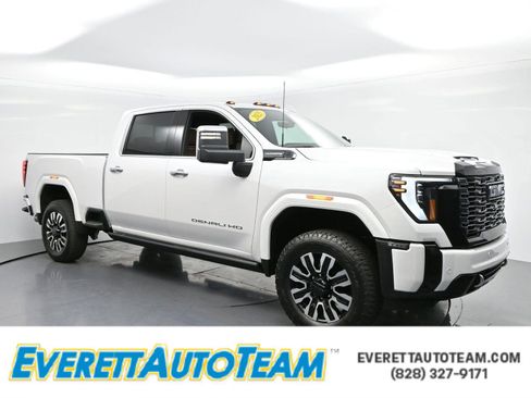 Used 2025 GMC Sierra 3500 Denali Ultimate AWD/4WD image 1