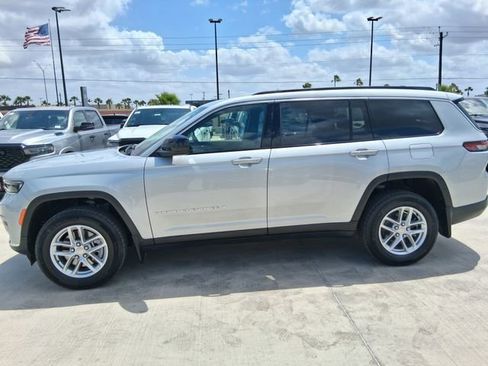 New 2026 Jeep Grand Cherokee L 2WD image 4