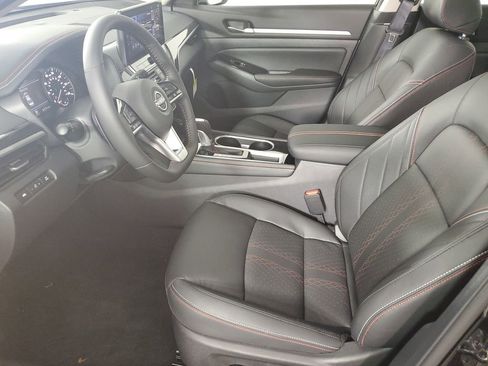 New 2025 Nissan Altima 2.5 SR w/ SR Premium Package image 11