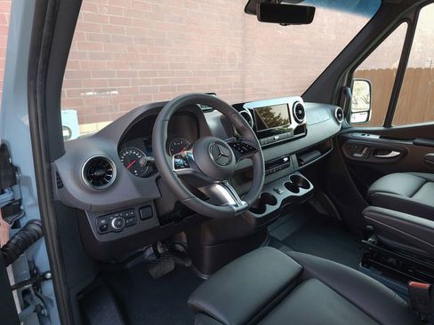 Used 2026 Mercedes-Benz Sprinter 2500 image 8