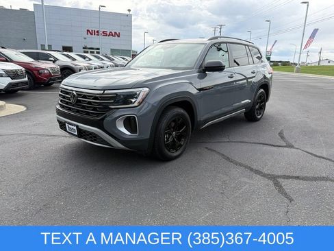 Used 2024 Volkswagen Atlas Peak Edition SEL AWD/4WD image 8