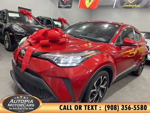 Used 2020 Toyota C-HR XLE image 31