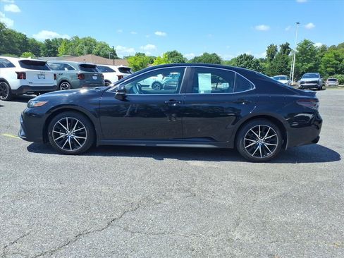 Used 2024 Toyota Camry SE FWD image 7