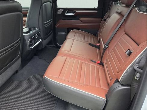 New 2026 GMC Sierra 2500 Denali Ultimate AWD/4WD image 12