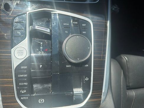 Used 2026 BMW X7 xDrive40i AWD/4WD image 25