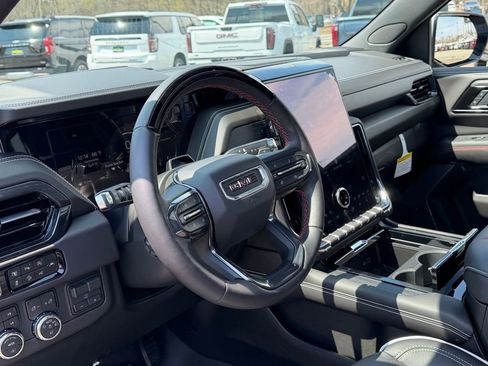 New 2025 GMC Yukon XL AT4 Ultimate image 18