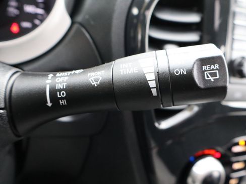 Used 2012 Nissan Juke SL image 33