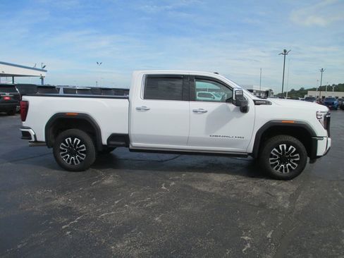 Used 2024 GMC Sierra 2500 Denali Ultimate w/ Max Trailering Package AWD/4WD image 5